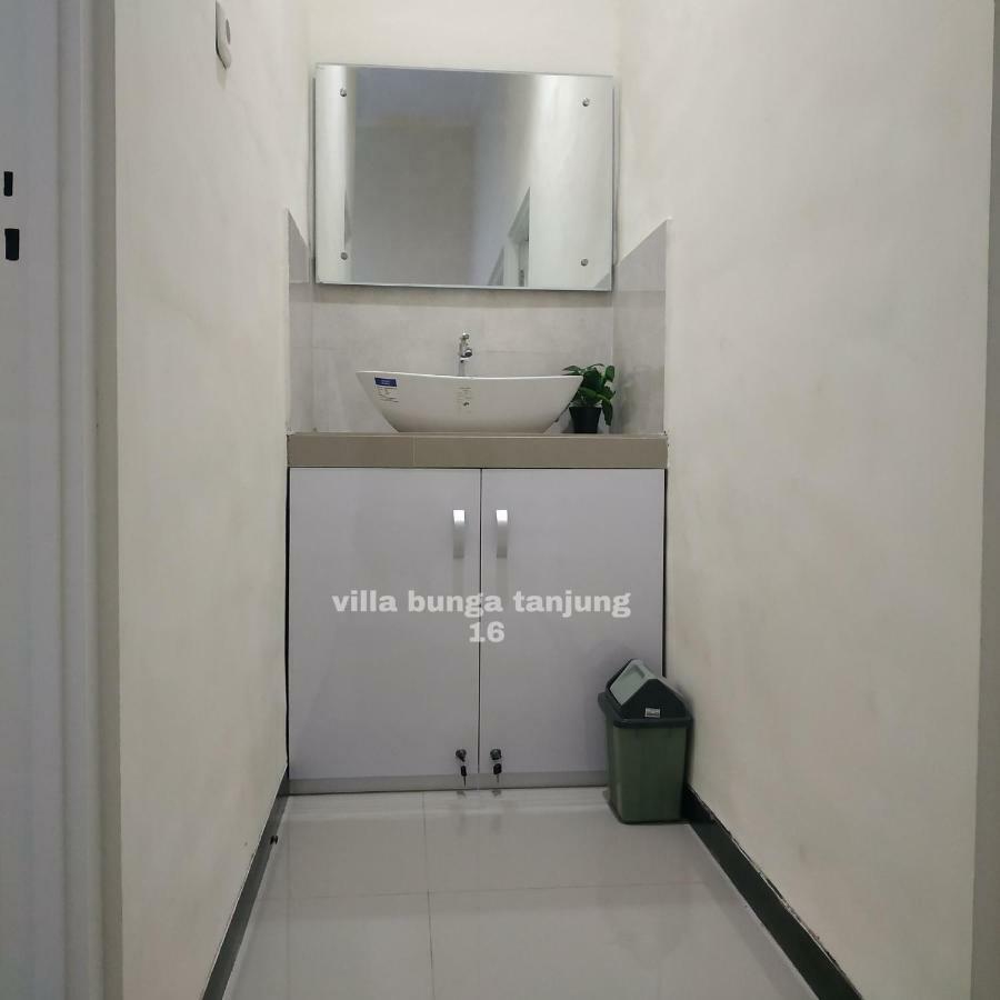 Villa Syariah Bunga Tanjung 16 Batu  Exterior photo