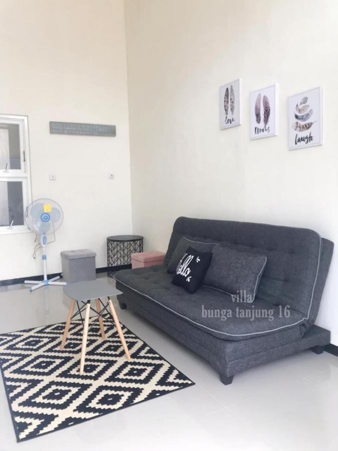 Villa Syariah Bunga Tanjung 16 Batu  Exterior photo